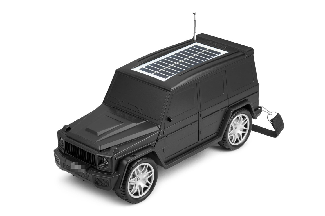 Le haut-parleur Bluetooth classique en forme de voiture combine une lampe de poche solaire et des fonctions radio pour les voyages à domicile en plein air