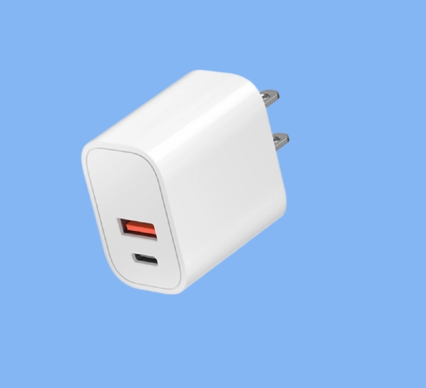 Chargeur à double port, charge rapide de 36 W (USB-C + USB-A), prend en charge le protocole de charge rapide PD / QC, 110-240V 50/60Hz universel mondial.
