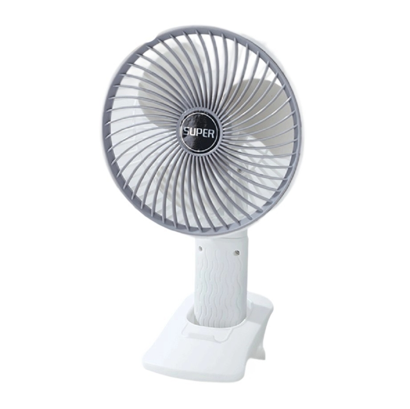 Ventilateur gris multi-positions 4-en-1 à clip, à suspendre, sur pied et portable, deux versions : ventilateur à batterie avec 3 vitesses, ventilateur à branchement direct avec 1 vitesse