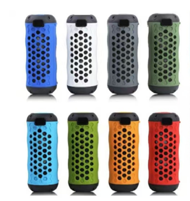 haut-parleur Bluetooth imperméable à l'eau, haut-parleur TWS Bluetooth 5.3, sortie 5W * 2, 2000mAh, temps de lecture 5-8H, AUX / MP3, IPX6 imperméable à l'eau